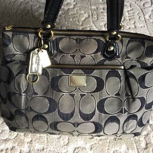 Authentic Coach Daisy Tote